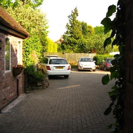 Trough Ivy House Bed & Breakfast Alton  Exterior photo